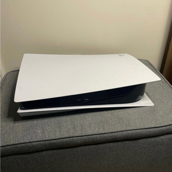 PlayStation 5 Disc Edition( read description!)